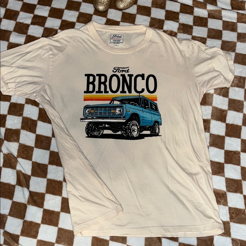 Ford Bronco T-Shirt in Cream and Blue - Picture 3 of 3